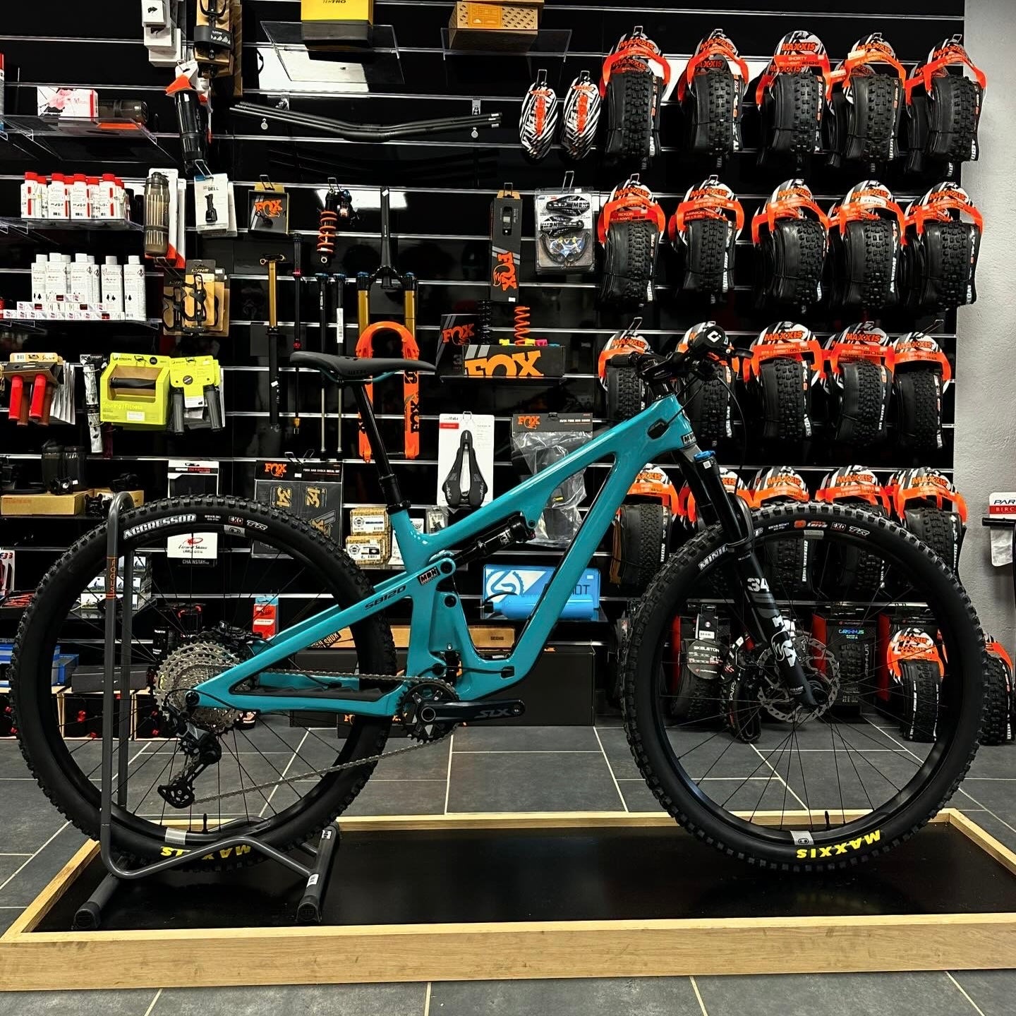 YETI SB120 C1 29 Turquoise Downcountry