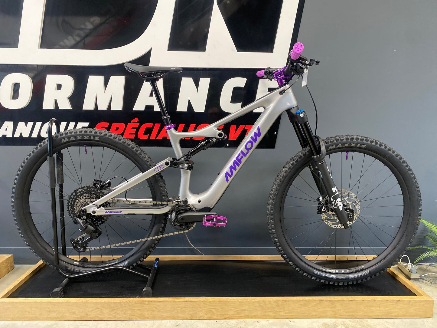 AMFLOW PL Carbon - Burgtec Purple Edition