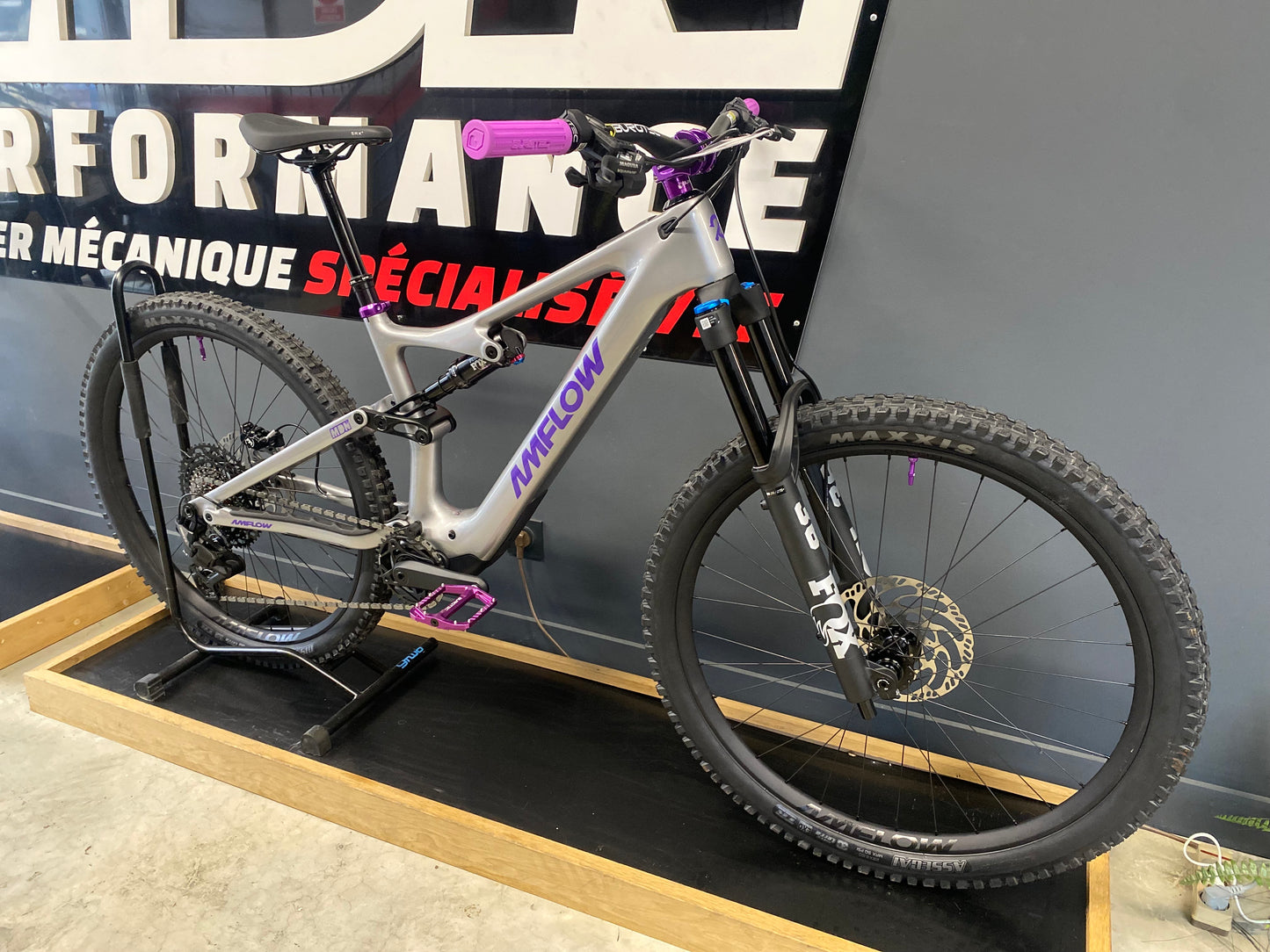 AMFLOW PL Carbon - Burgtec Purple Edition